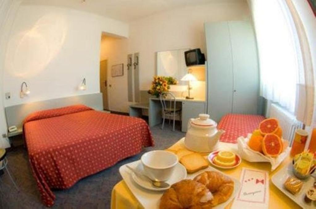 Hotel Milano Pistoia Quarto foto