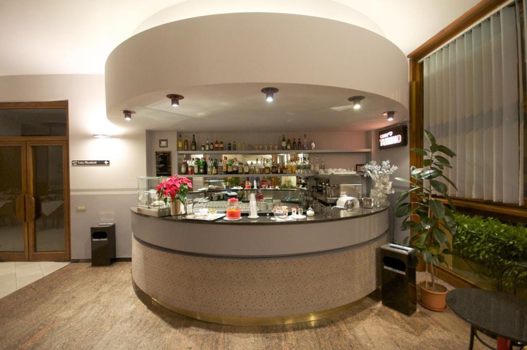 Hotel Milano Pistoia Exterior foto